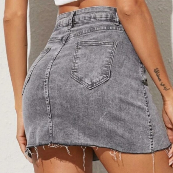 Denim skirt - Picture 2 of 2